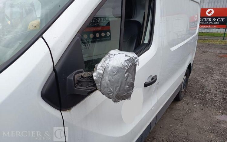 RENAULT TRAFIC 150 BLANC GE-094-EK