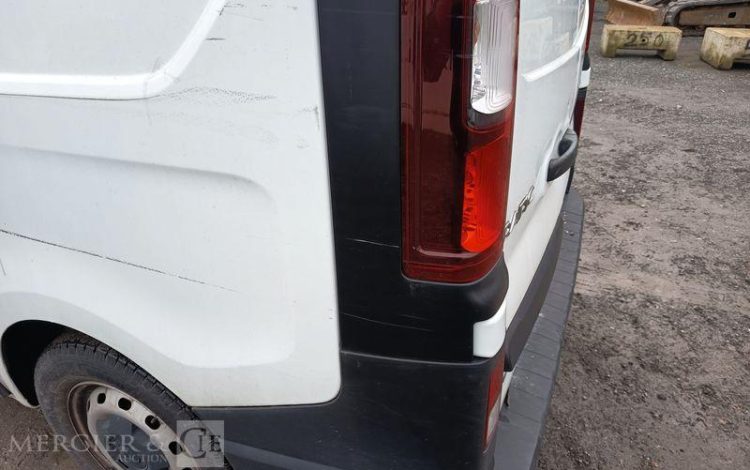 RENAULT TRAFIC 150 BLANC GE-094-EK