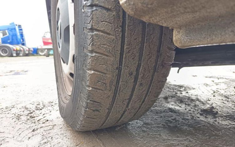 RENAULT TRAFIC 150 BLANC GE-094-EK