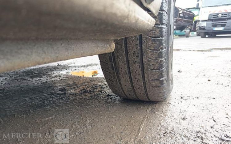 RENAULT TRAFIC 150 BLANC GE-094-EK