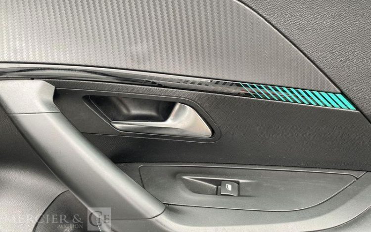 PEUGEOT 2008 130CH ALLURE BUSINESS BLANC GE-958-GD