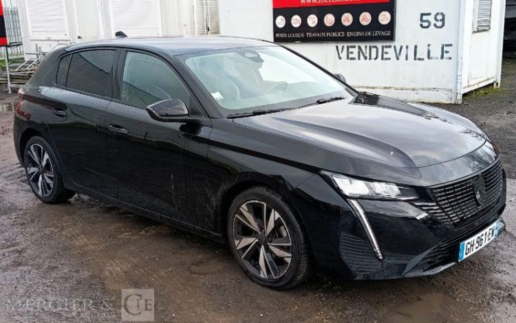 PEUGEOT 308 ALLURE 1,2 PURE TECH 130 S&S EAT8 NOIR GH-961-EW