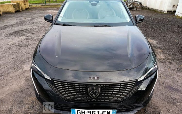 PEUGEOT 308 ALLURE 1,2 PURE TECH 130 S&S EAT8 NOIR GH-961-EW