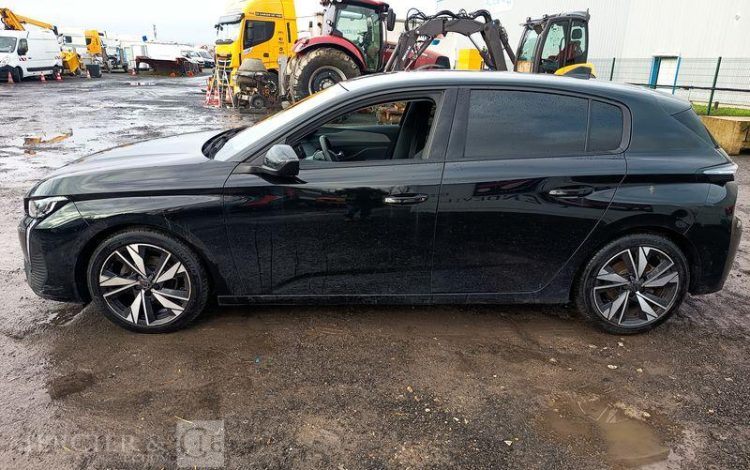 PEUGEOT 308 ALLURE 1,2 PURE TECH 130 S&S EAT8 NOIR GH-961-EW