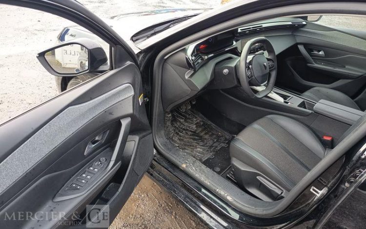 PEUGEOT 308 ALLURE 1,2 PURE TECH 130 S&S EAT8 NOIR GH-961-EW