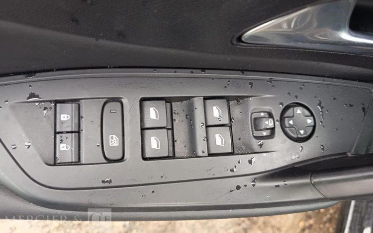 PEUGEOT 308 ALLURE 1,2 PURE TECH 130 S&S EAT8 NOIR GH-961-EW