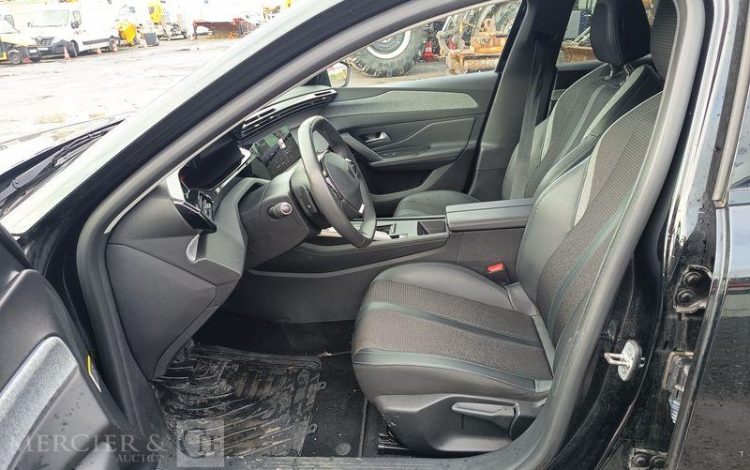 PEUGEOT 308 ALLURE 1,2 PURE TECH 130 S&S EAT8 NOIR GH-961-EW