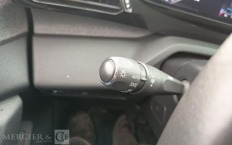 PEUGEOT 308 ALLURE 1,2 PURE TECH 130 S&S EAT8 NOIR GH-961-EW