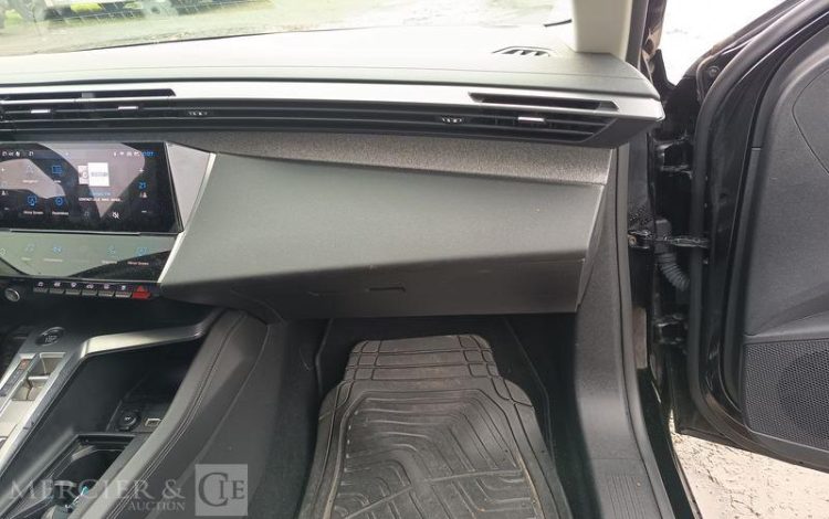 PEUGEOT 308 ALLURE 1,2 PURE TECH 130 S&S EAT8 NOIR GH-961-EW