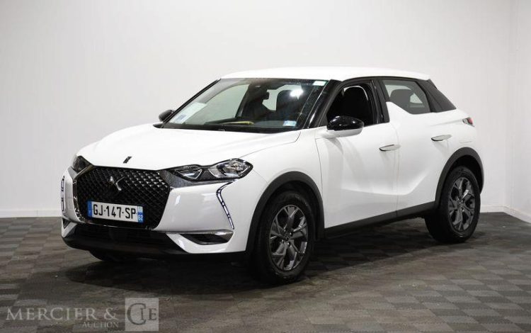 DS DS3 CROSSBACK 1.2 PURETECH 100ch BUSINESS ANCIEN VTC BLANC GJ-147-SP