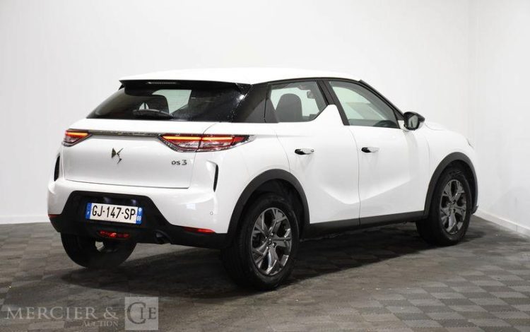 DS DS3 CROSSBACK 1.2 PURETECH 100ch BUSINESS ANCIEN VTC BLANC GJ-147-SP