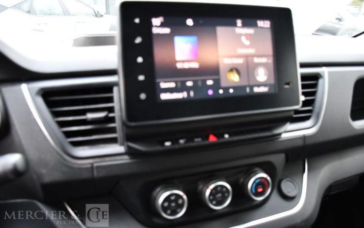 RENAULT TRAFIC 2.0 BLUEDCI 150ch 3T0 L2H2 GRAND-CONFORT BLANC GJ-506-QV