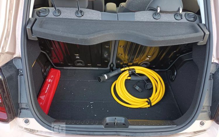 FIAT 500E ELECTRIC 120 58PPM 42KW CHAMPAGNE GJ-882-VH