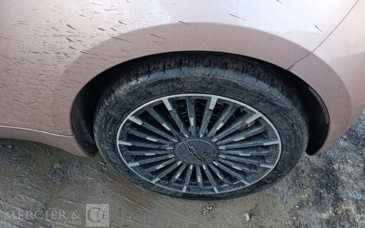 FIAT 500E ELECTRIC 120 58PPM 42KW CHAMPAGNE GJ-882-VH