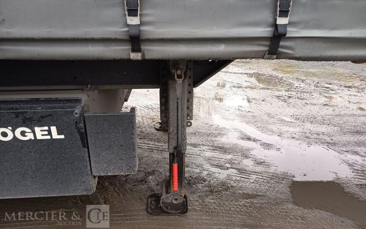 KOGEL SEMI REMORQUE BACHEE 3 ESSIEUX – PTAC : 38 TONNES –  GK-816-DP