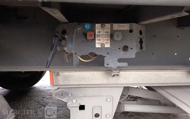 KOGEL SEMI REMORQUE BACHEE 3 ESSIEUX – PTAC : 38 TONNES –  GK-816-DP