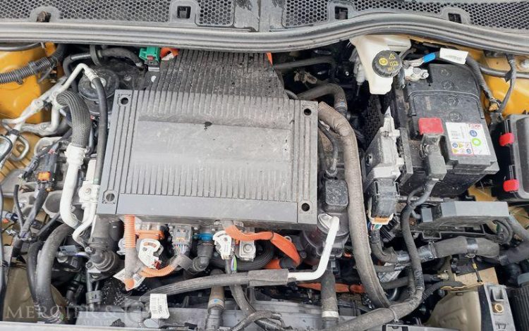 PEUGEOT e-208 ACTIVE JAUNE GL-705-KL