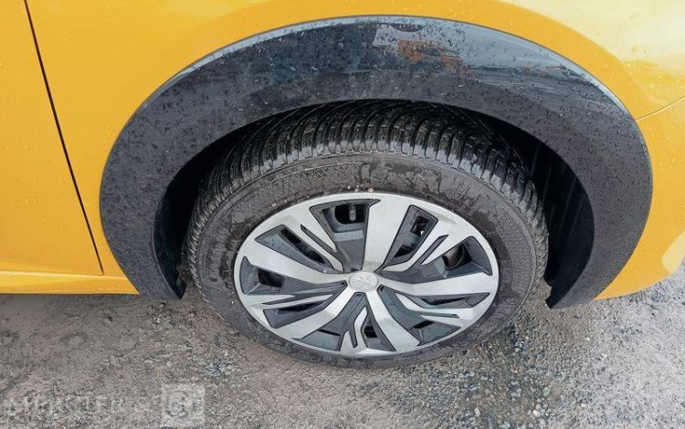 PEUGEOT e-208 ACTIVE JAUNE GL-705-KL