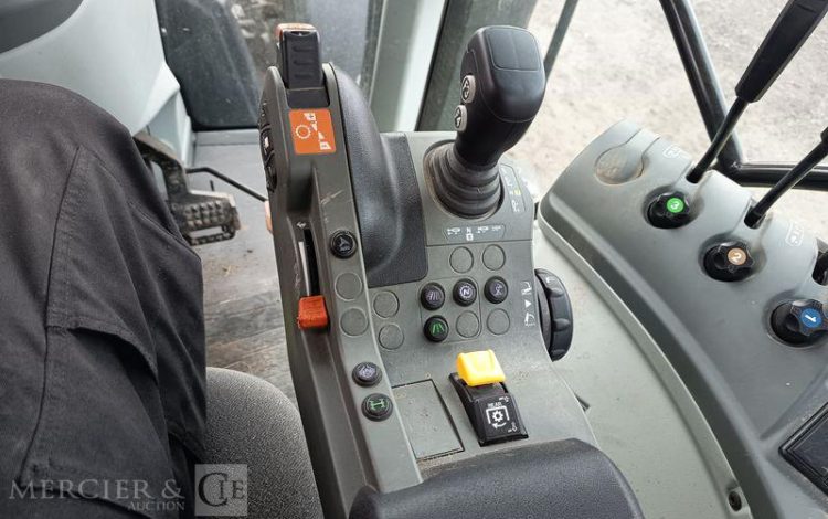 CLAAS TRACTEUR AGRICOLE ARION 610 – DIESEL – 422 HEURES – ANNEE 2022  GL-959-EX