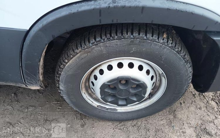 IVECO DAILY VI Fourgon Phase 3 35S18 3.0 D 16V Hi-Matic 175 cv Boîte auto – ANNEE 2023 BLANC GM-740-ZM