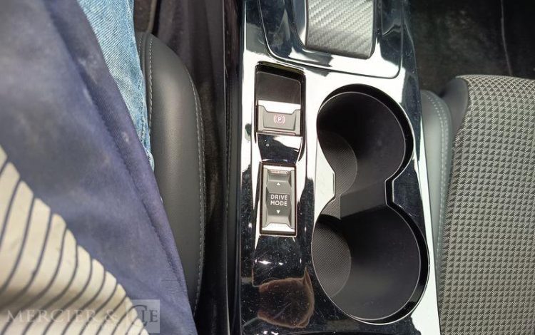 PEUGEOT 208 GT PURE TECH 130S&S EAT8 GRIS GM-977-LK