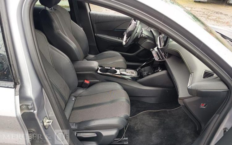 PEUGEOT 208 GT PURE TECH 130S&S EAT8 GRIS GM-977-LK