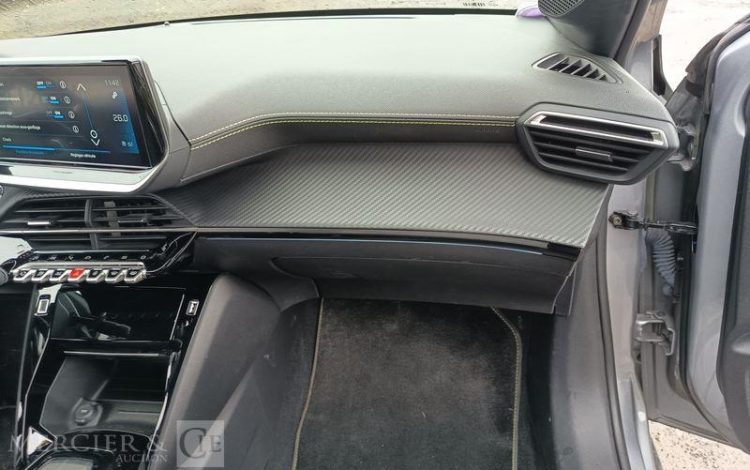 PEUGEOT 208 GT PURE TECH 130S&S EAT8 GRIS GM-977-LK