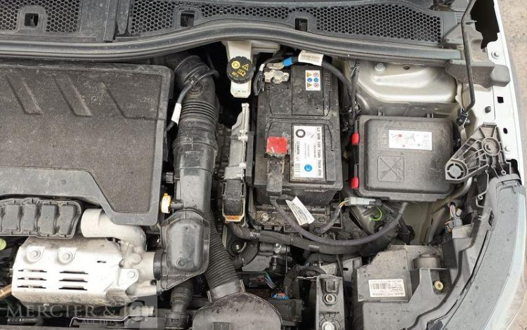 PEUGEOT 208 GT PURE TECH 130S&S EAT8 GRIS GM-977-LK