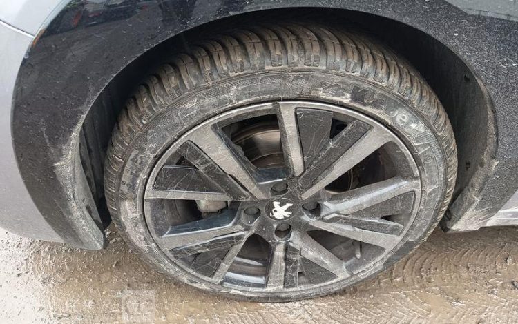 PEUGEOT 208 GT PURE TECH 130S&S EAT8 GRIS GM-977-LK