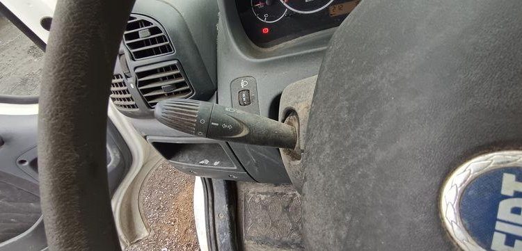 FIAT DUCATO 2,3 JTD 110CV AVEC PLATEAU – DIESEL – 161224 KMS – ANNEE 2004 BLANC GN-373-NL