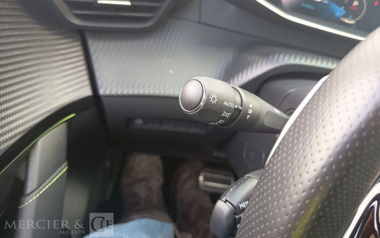 PEUGEOT 208 1,2 PURE TECH 130 S&S GT GRIS GP-968-FR