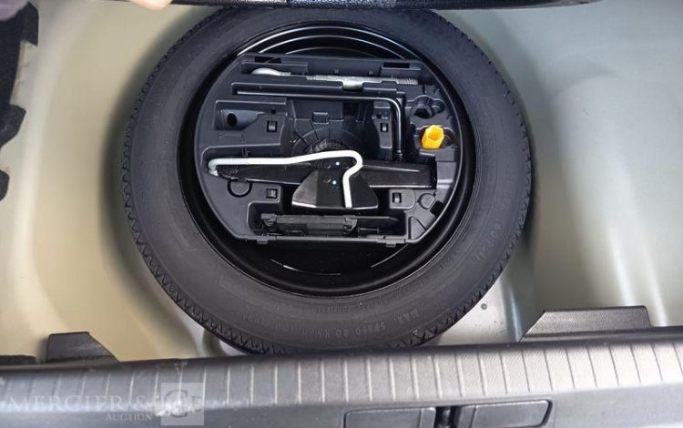 PEUGEOT 208 1,2 PURE TECH 130 S&S GT GRIS GP-968-FR