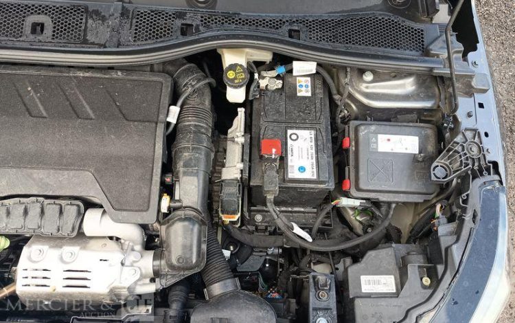 PEUGEOT 208 1,2 PURE TECH 130 S&S GT GRIS GP-968-FR