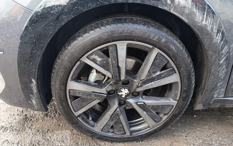 PEUGEOT 208 1,2 PURE TECH 130 S&S GT GRIS GP-968-FR