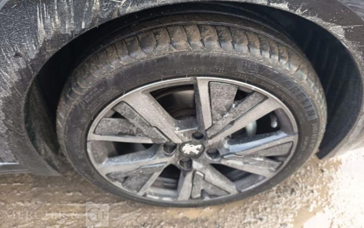 PEUGEOT 208 1,2 PURE TECH 130 S&S GT GRIS GP-968-FR