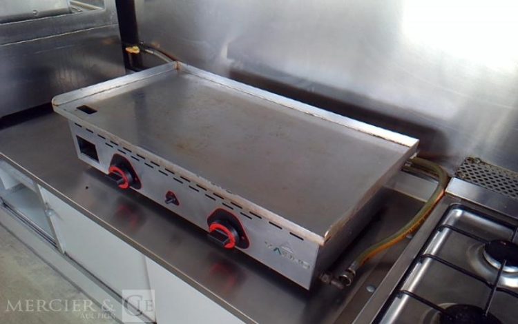 BW TRAILERS REMORQUE L 4200 FOOD TRUCK 2 ESSIEUX PTAC VERT GR-743-KD