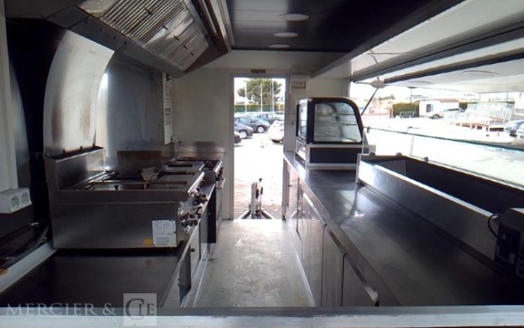 BW TRAILERS REMORQUE L 4200 FOOD TRUCK 2 ESSIEUX PTAC VERT GR-743-KD