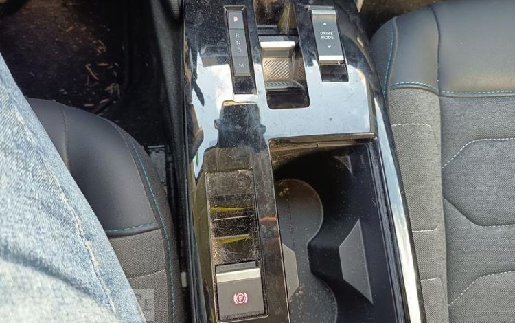 CITROEN C4 PLUS PURE TECH 130 S&S EAT8 FEEL PACK BLANC GS-207-LK