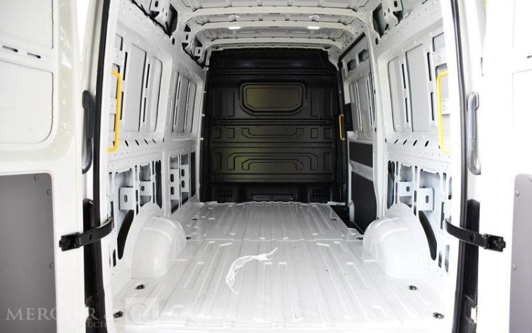 VOLKSWAGEN E-CRAFTER 135ch 35.8KWH 3T5 L3H3 BLANC GS-925-CA