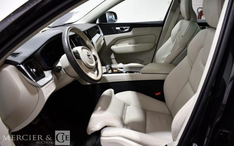 VOLVO XC60 2.0 T6 350H 255ch PHEV PLUS STYLE CHROME AWD GEARTRONIC NOIR GT-672-GR