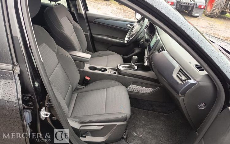 RENAULT ARKANA EVOLUTION MILD HYBRID 140 EDC 22 NOIR GV-868-QH