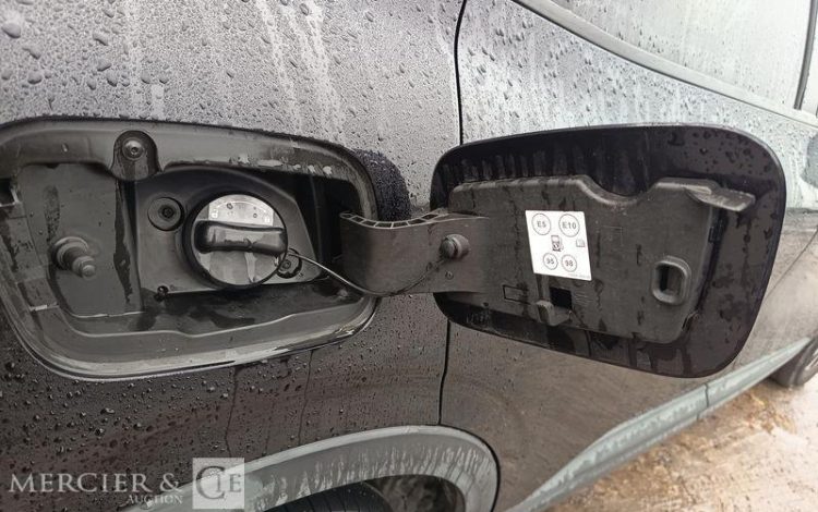 RENAULT ARKANA EVOLUTION MILD HYBRID 140 EDC 22 NOIR GV-868-QH