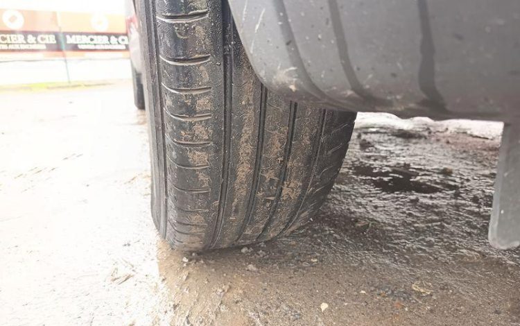 RENAULT ARKANA EVOLUTION MILD HYBRID 140 EDC 22 NOIR GV-868-QH