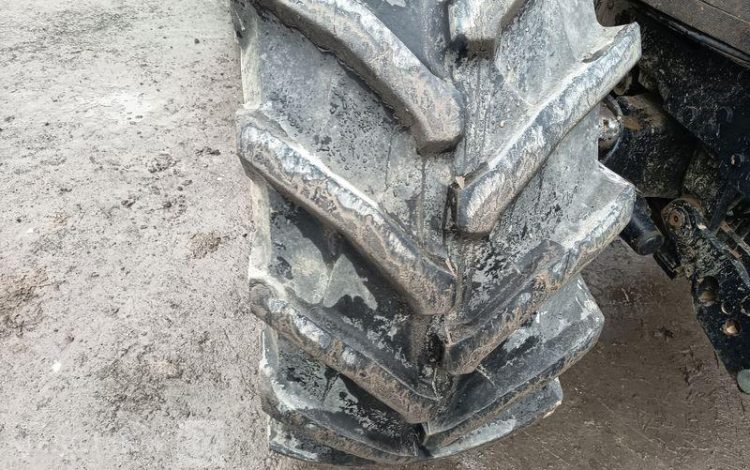 CASE TRACTEUR AGRICOLE IH CVX 195 DIESEL – 9400 HEURES – ANNEE 2010  GX-285-FV