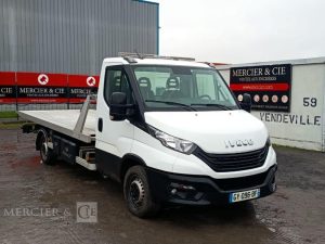 IVECO DAILY 35S16 AVEC PLATEAU PORTE VOITURE FIAULT – DIESEL – 24264 KMS – ANNEE 2024 BLANC GY-096-BF