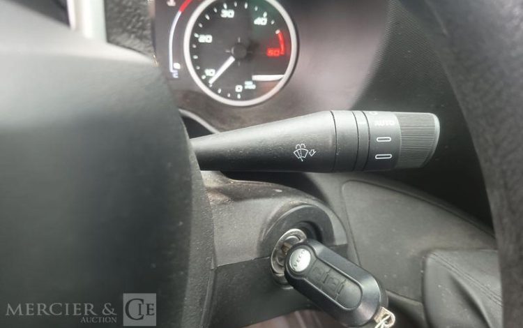 IVECO DAILY 35S16 AVEC PLATEAU PORTE VOITURE FIAULT – DIESEL – 24264 KMS – ANNEE 2024 BLANC GY-096-BF