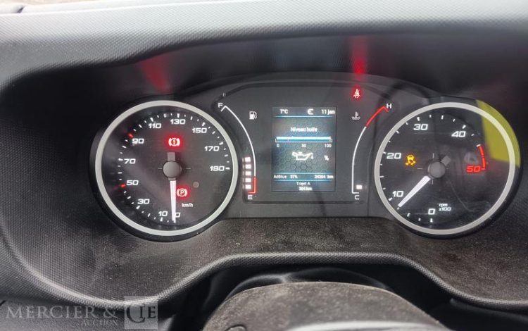 IVECO DAILY 35S16 AVEC PLATEAU PORTE VOITURE FIAULT – DIESEL – 24264 KMS – ANNEE 2024 BLANC GY-096-BF