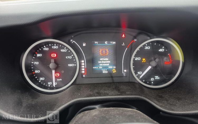 IVECO DAILY 35S16 AVEC PLATEAU PORTE VOITURE FIAULT – DIESEL – 24264 KMS – ANNEE 2024 BLANC GY-096-BF