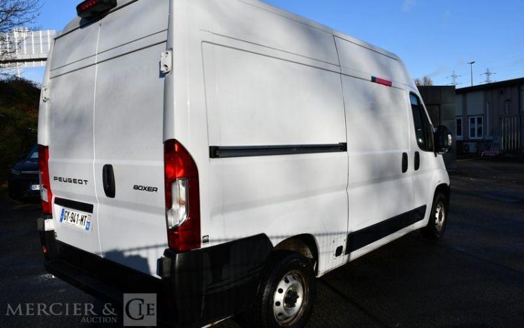 PEUGEOT BOXER FOURGON 3300 L2H2 BLUEHDI 140 BLANC GY-941-MT