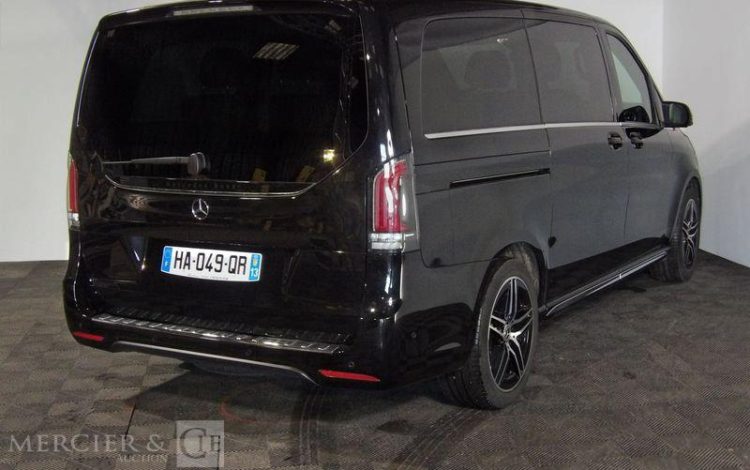 MERCEDES BENZ 250DLG  HA-049-QR